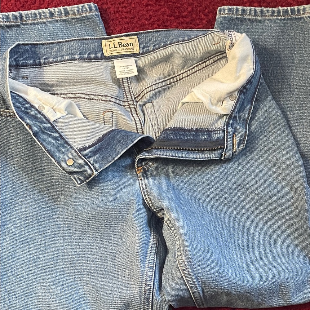 L.L. Bean women’s  Relaxed Jeans - Light Blue